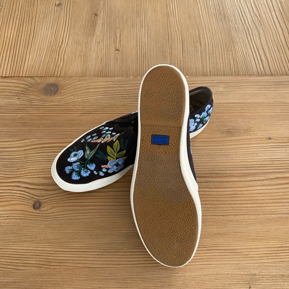 Rifle & paper keds Embroidered Black Slip-On Shoes size 7.5 - Picture 4 of 6